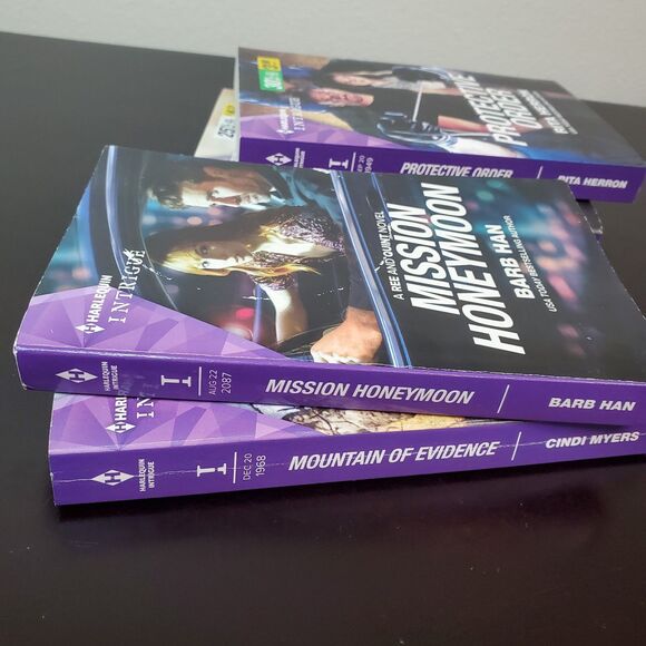 Lot of 4 Harlequin Intrigue Novels 2020-2022 - Paperback (Julie Miller, Cindi My - Picture 9 of 11